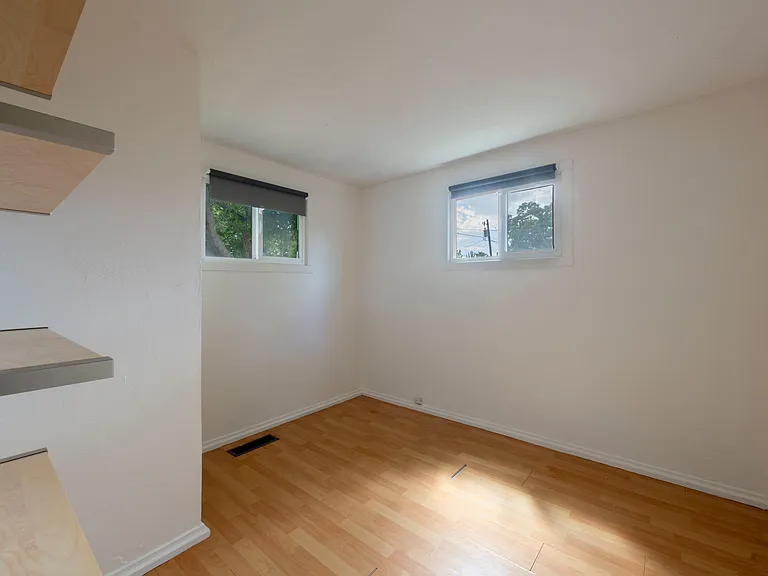 836 E Browning Ave — Photo 6