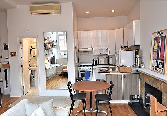 2nd image of 24 W 8th St APT 4F
