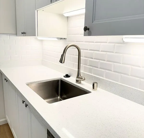 418 Roosevelt Ave #6 — Photo 3