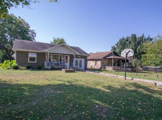 2740 W Lincoln St, Springfield, MO 65802