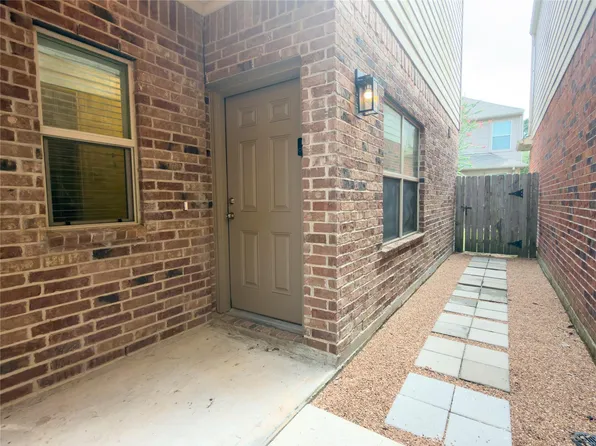 17035 Amarose Dr, Houston, TX 77090