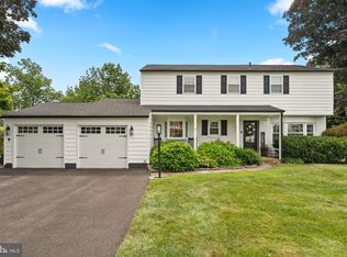 1521 Temple Dr, Maple Glen, PA 19002