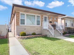11046 S Ewing Ave, Chicago, IL