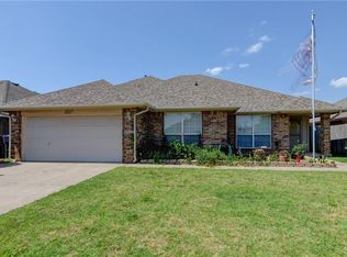 11117 SW 8th St, Yukon, OK 73099