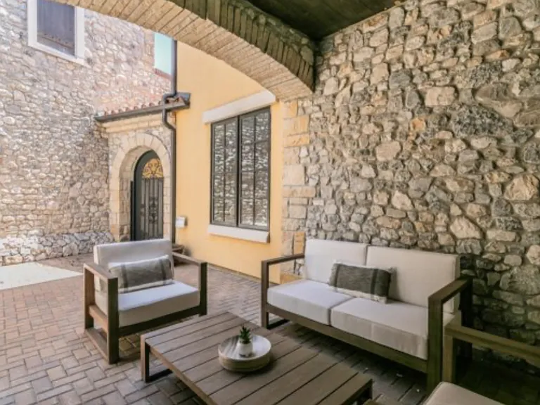 8 Comillas Dr — Photo 28