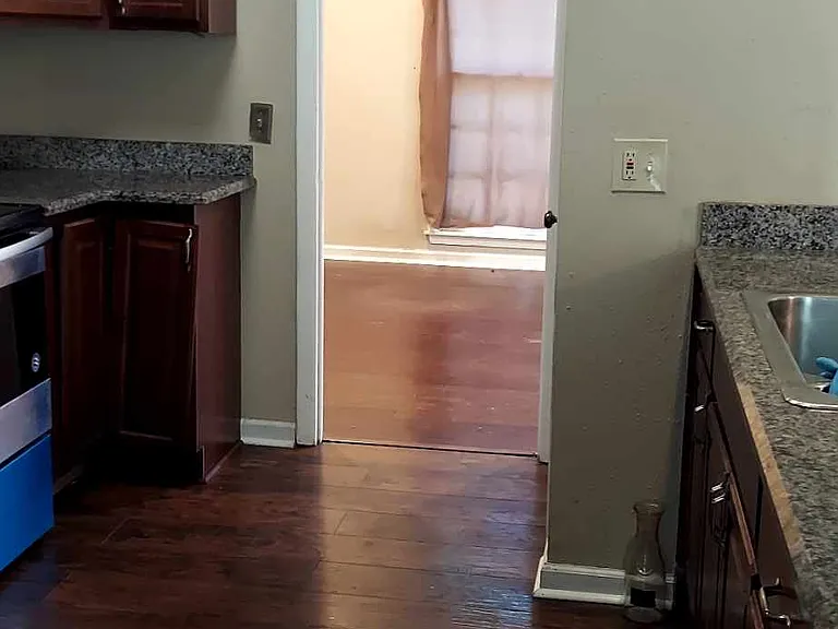 408 Westmeade Dr — Photo 4