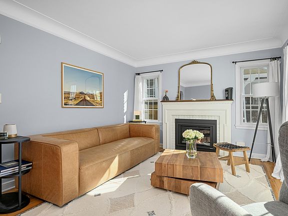 3rd image of 5633 Emerson Ave S