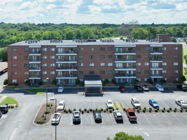 200 Sanders Ferry Rd APT 2408, Hendersonville, TN 37075