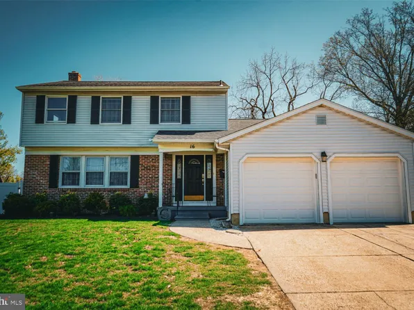 16 Charter Oak Ln, Marlton, NJ 08053