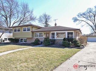 2743 Helen Dr, Glenview, IL 60025