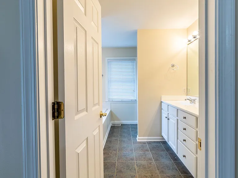 158 Burnet St — Photo 37