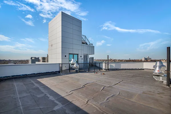 Rented by Ilite Realty Inc | media 9