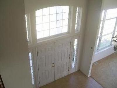 5th image of 421 Brassie Ln #House
