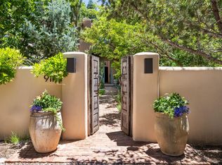 911 Camino Santander, Santa Fe, NM 87505