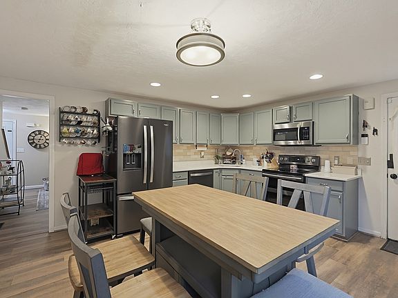 4th image of 55 Nevins Rd #1