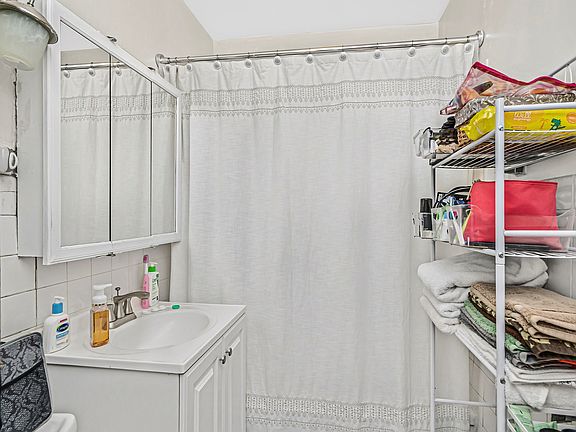 3rd image of 9103 Keating Ave #1