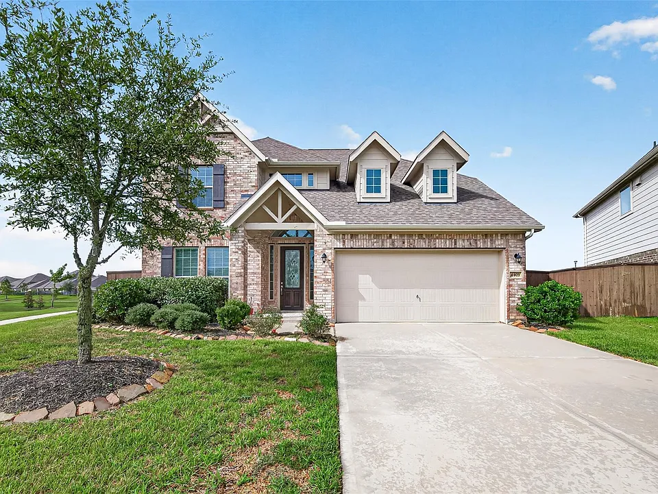 4403 Silvergrass Ln