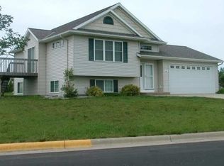 2304 21st Ave SW, Willmar, MN 56201