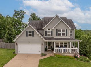 90 Valley Farms Dr, Winfield, MO 63389
