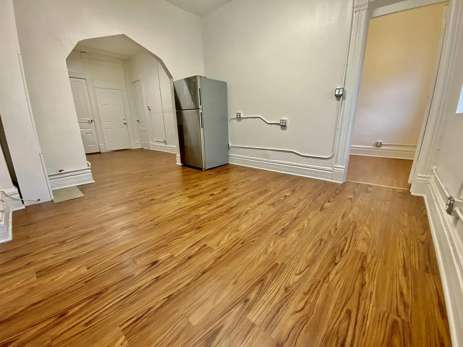 2 bed, 800 sqft, $1,090 — Photo 2