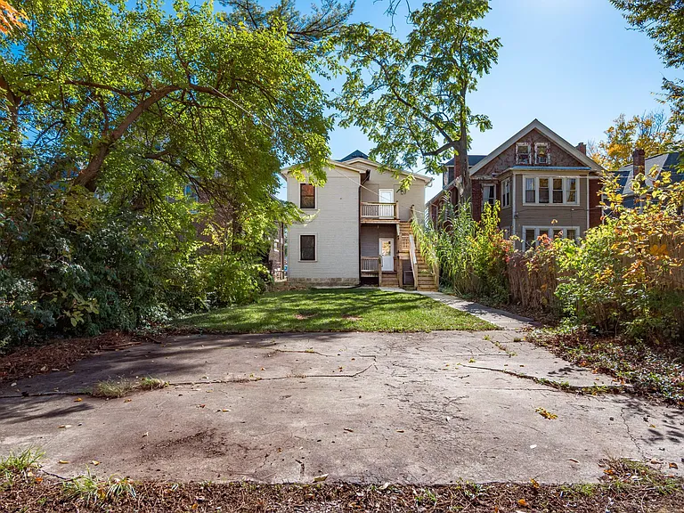 1504 Bryden Rd — Photo 32
