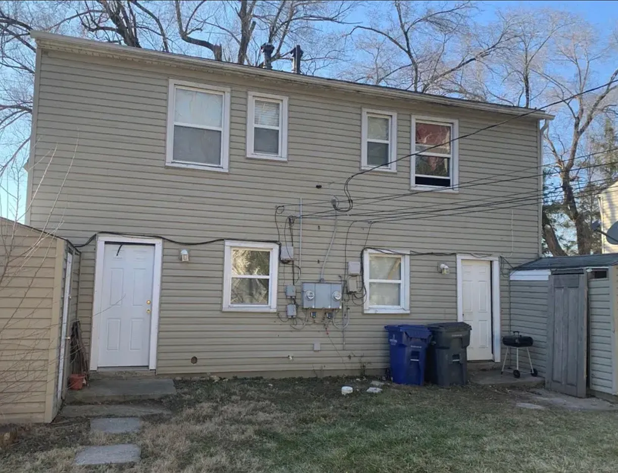2 bed, 800 sqft, $1,200 — Photo 1