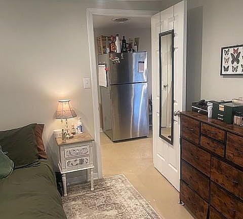 4th image of 306 Gooch St