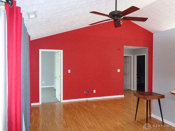 4th image of 105 Brumbaugh Ct