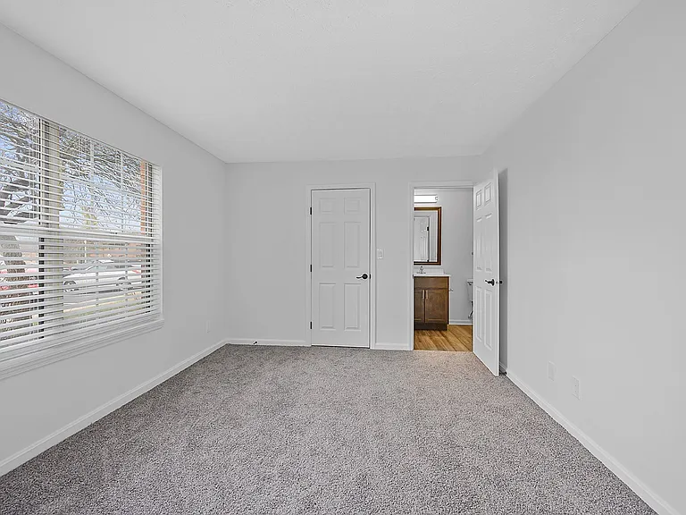 Indian Lookout Apartments — Photo 91