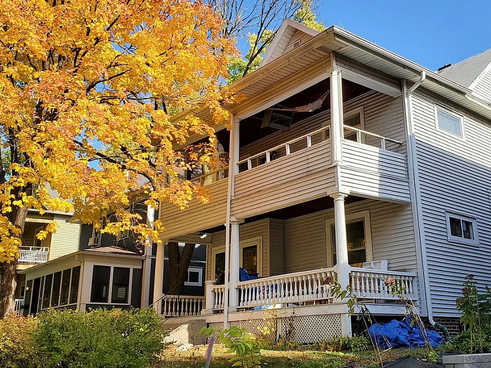 1st image of 2121 Harriet Ave #2