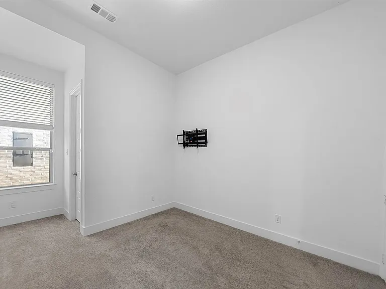 2025 Saint Andrews Dr — Photo 23