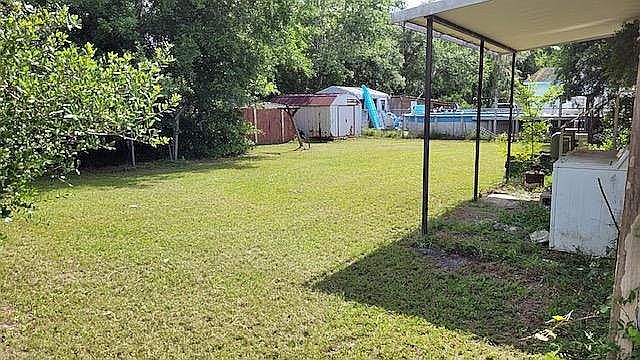 2nd image of 216 Sunland Dr