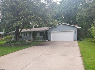 10032 Zenith Rd, Bloomington, MN 55431