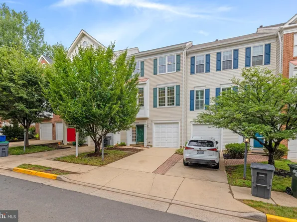 20552 Banbury Sq, Sterling, VA 20165