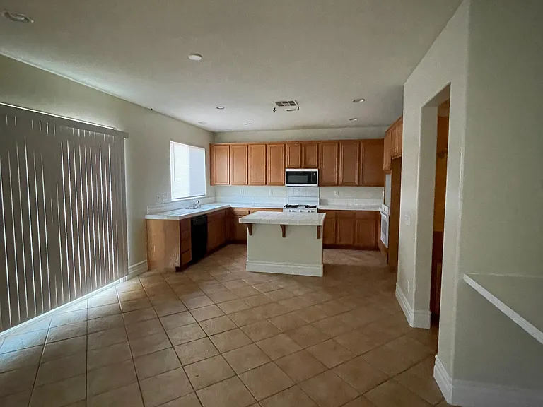31936 Rosewood Ct — Photo 8