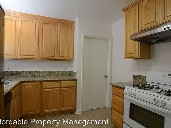2nd image of 25417 Delmar Ave