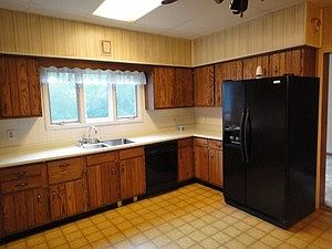 3rd image of 109 E Washington Ave