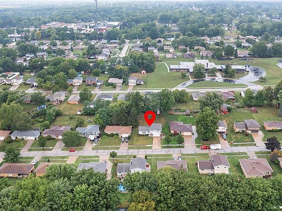 3rd image of 4232 Sarasota Dr