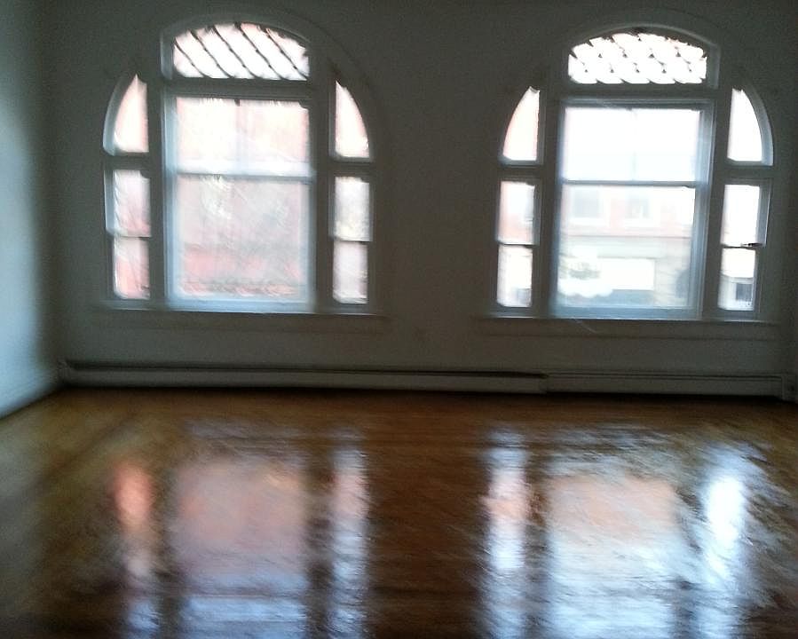2nd image of 106 1/2 E Main St #1