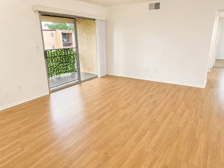 24561 Canada St #61 — Photo 5