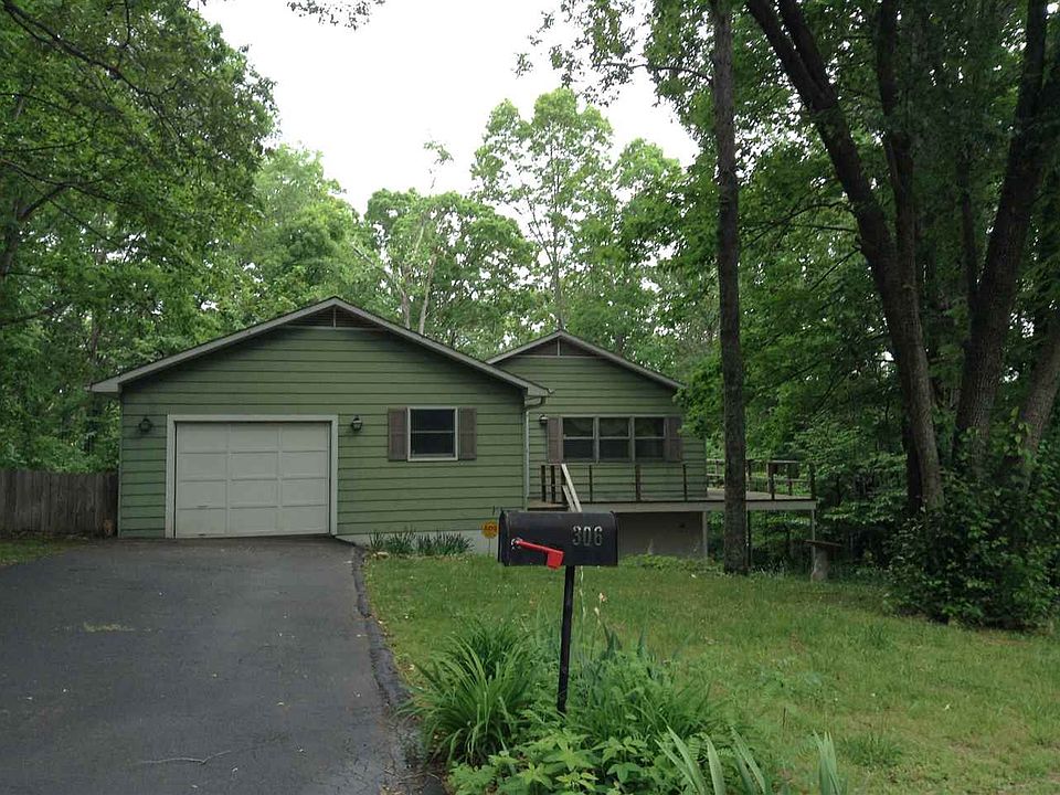 1st image of 306 Parkview Dr