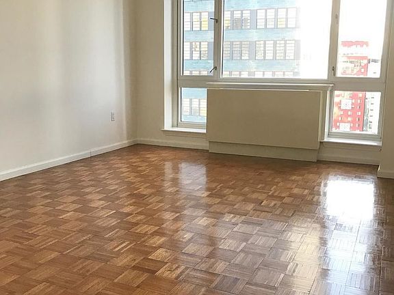 4th image of 350 W 43rd St APT 21D