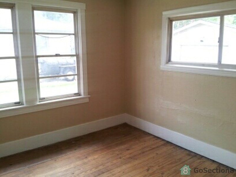 2nd image of 3780 Houston St