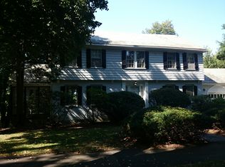 126 Walnut Hill Rd, Brookline, MA 02467
