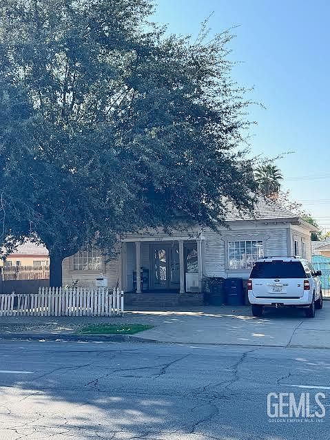 1st image of 1107 Monterey St