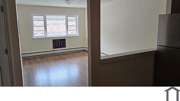 2nd image of 3215 Gunther Ave Floor 2