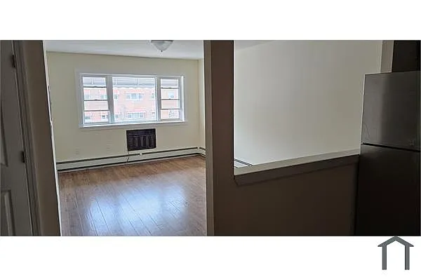 Building Photo - 3215 Gunther Ave #2