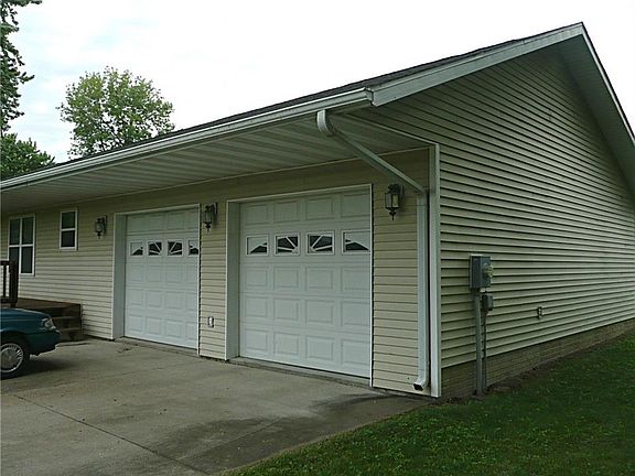 3rd image of 997 McGregor Dr