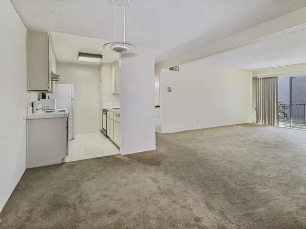 5460 White Oak Ave Unit E211, Los Angeles, CA 91316