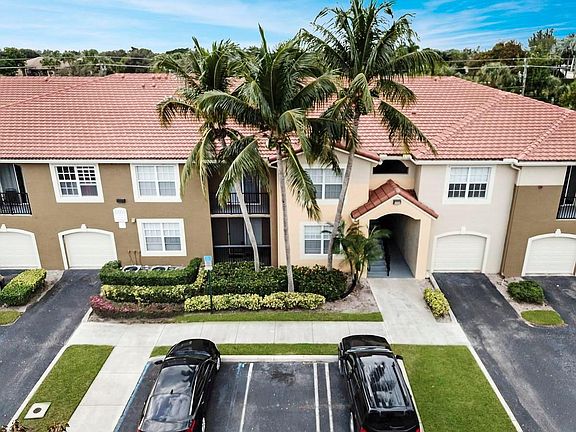 3rd image of 15055 Michelangelo Blvd #6-105